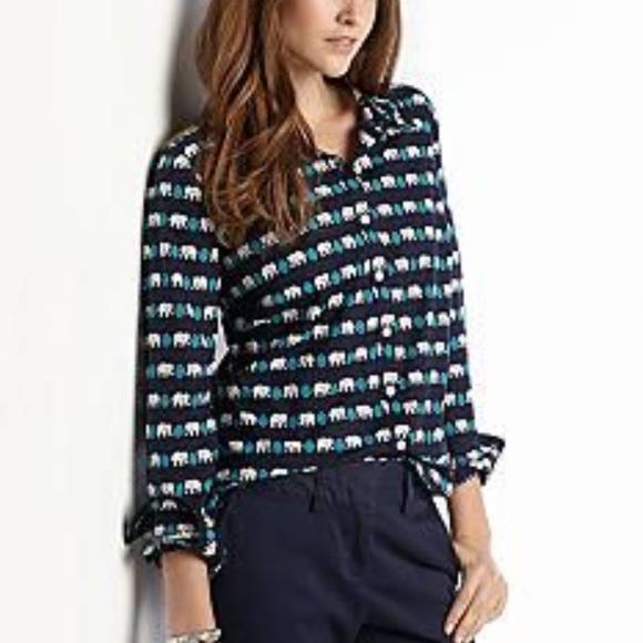 Crown & Ivy Elephant Printed Navy Button-Up Blouse Shirt Size S - Picture 2 of 6